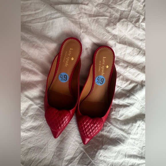 Kate Spade New York Red Quilted Heart Pointed-Toe Mules – Slip-On Heels – 6.5 - Picture 2 of 8